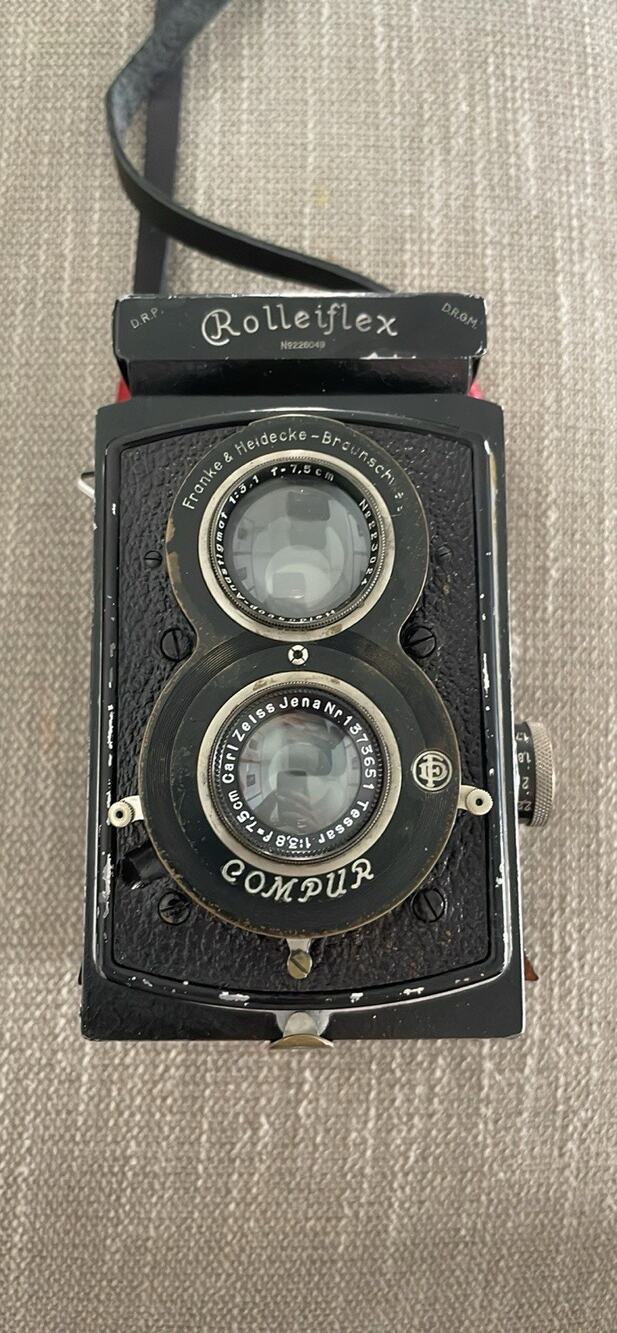 Vintage Rolleiflex TLR Camera Carl Zeiss Jena Tessar 75mm f/3.5 Compur -Untested